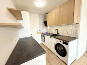 Prodej bytu 2+kk, Praha - Strašnice, Rembrandtova, 40 m2