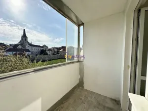 Prodej bytu 2+1, Louny, nám. Petra Obrovce, 65 m2