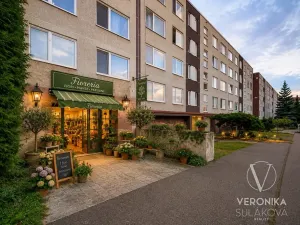 Prodej obchodního prostoru, Praha - Černý Most, Šromova, 76 m2