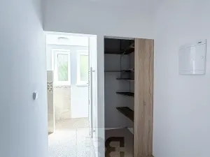 Pronájem bytu 2+1, Karlovy Vary, Šumavská, 50 m2