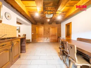 Prodej rodinného domu, Velké Karlovice, 160 m2