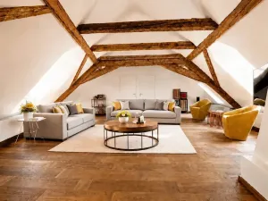 Prodej apartmánu, Praha - Malá Strana, Malostranské náměstí, 117 m2