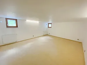 Prodej rodinného domu, Plesná, Sokolská, 200 m2