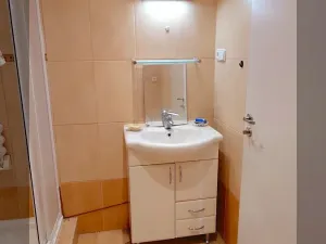 Prodej bytu 1+1, Praha - Kamýk, Zvolská, 35 m2