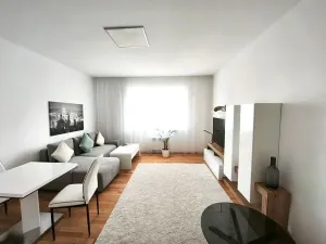 Pronájem bytu 1+kk, Praha - Střešovice, Parléřova, 38 m2