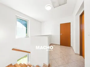 Prodej rodinného domu, Okrouhlo, 163 m2