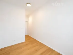 Prodej bytu 1+kk, Praha - Vysočany, Kolmá, 16 m2