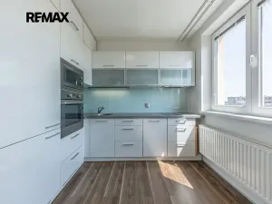 Pronájem bytu 1+kk, Klecany, V Honech, 30 m2