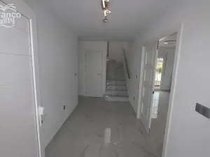 Prodej rodinného domu, Pinoso, Alicante, Španělsko, 180 m2