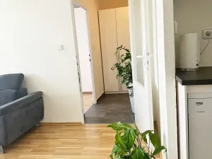 Prodej bytu 2+kk, Praha - Jinonice, K rovinám, 46 m2