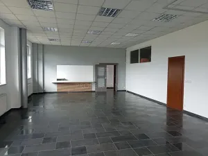 Pronájem obchodního prostoru, Praha - Strašnice, Černokostelecká, 135 m2