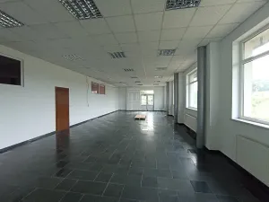 Pronájem obchodního prostoru, Praha - Strašnice, Černokostelecká, 135 m2