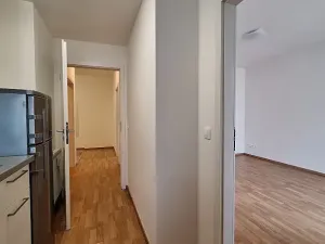 Pronájem bytu 2+1, Praha - Smíchov, Podbělohorská, 42 m2