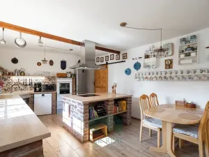 Prodej vícegeneračního domu, Skomelno, 284 m2