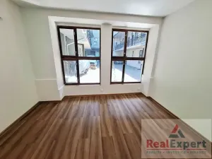 Pronájem ordinace, Praha - Vinohrady, Máchova, 70 m2