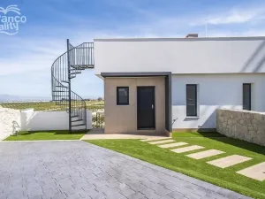 Prodej rodinného domu, Algorfa, Alicante, Španělsko, 198 m2