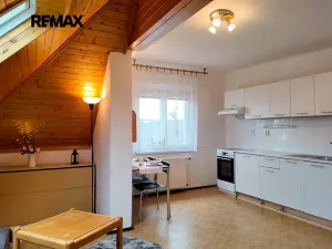 Pronájem bytu 1+kk, Senohraby, U školky, 41 m2