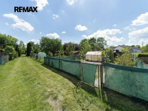Prodej zahrady, Rybitví, 260 m2
