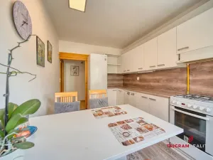 Prodej bytu 3+1, Hradec Králové - Nový Hradec Králové, K Hvězdárně, 77 m2