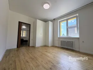 Pronájem bytu 2+1, Unhošť, Komenského, 52 m2