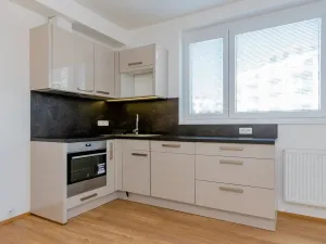 Pronájem bytu 2+kk, Praha - Střížkov, Makedonská, 55 m2
