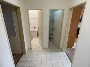 Pronájem bytu 2+kk, Praha - Lysolaje, Sídlištní, 64 m2