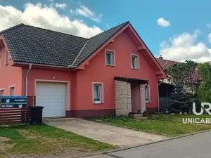 Prodej rodinného domu, Božice, 233 m2