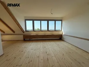 Pronájem bytu 3+kk, Hostivice, Nerudova, 73 m2