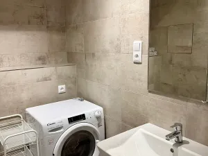 Pronájem bytu 1+kk, Praha - Vysočany, Gerstelova, 35 m2