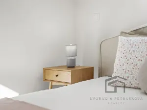 Pronájem bytu 2+kk, Praha - Nusle, U křížku, 36 m2