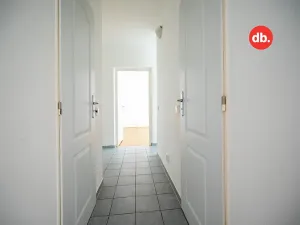 Pronájem bytu 2+1, Karlovy Vary, Vodárenská, 54 m2