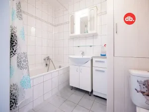 Pronájem bytu 2+1, Karlovy Vary, Vodárenská, 54 m2