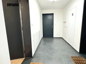 Pronájem bytu 3+kk, Praha - Libeň, Na sypkém, 70 m2