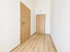 Pronájem bytu 1+kk, Rosice, Sportovní, 34 m2
