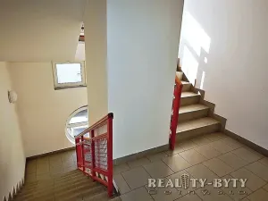 Pronájem bytu 1+kk, Liberec, Boženy Němcové, 28 m2