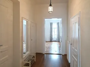 Pronájem bytu 3+1, Praha, Italská, 112 m2
