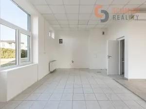 Pronájem obchodního prostoru, Břeclav, Na Valtické, 77 m2