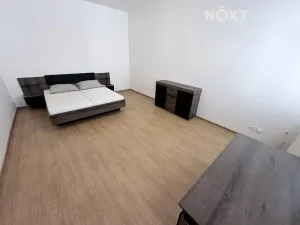 Prodej bytu 2+1, Praha - Karlín, Pernerova, 60 m2