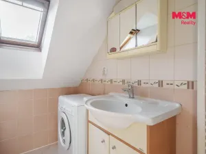 Prodej bytu 2+kk, Karlovy Vary - Stará Role, Jabloňová, 50 m2