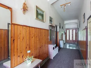 Prodej rodinného domu, Dobrovice, Palackého náměstí, 218 m2