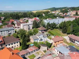 Prodej rodinného domu, Dobrovice, Palackého náměstí, 218 m2