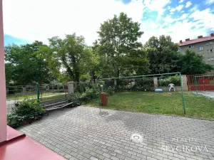 Pronájem bytu 1+kk, Hradec Králové, Bidlova, 30 m2