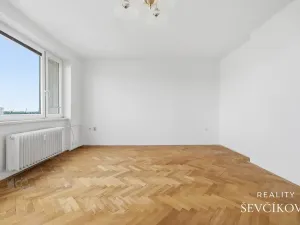 Prodej bytu 3+1, Hradec Králové, Na Občinách, 79 m2