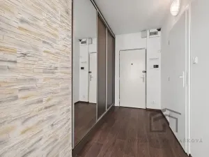 Pronájem bytu 2+kk, Praha - Hostivař, Zápasnická, 39 m2
