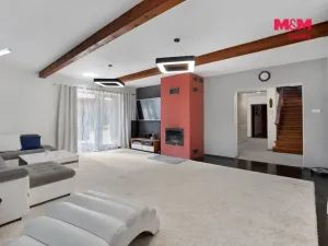 Prodej rodinného domu, Neumětely, V Chaloupkách, 210 m2