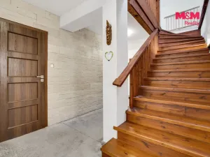 Prodej rodinného domu, Neumětely, V Chaloupkách, 210 m2