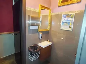 Pronájem obchodního prostoru, Jeseník, Masarykovo nám., 81 m2