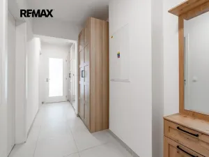 Pronájem bytu 2+kk, Praha - Vysočany, Pod Krocínkou, 59 m2
