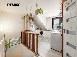 Prodej vícegeneračního domu, Praha - Pitkovice, Žampiónová, 200 m2