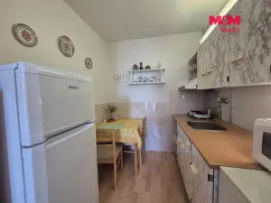 Prodej bytu 2+kk, Králův Dvůr, Nad Stadionem, 40 m2